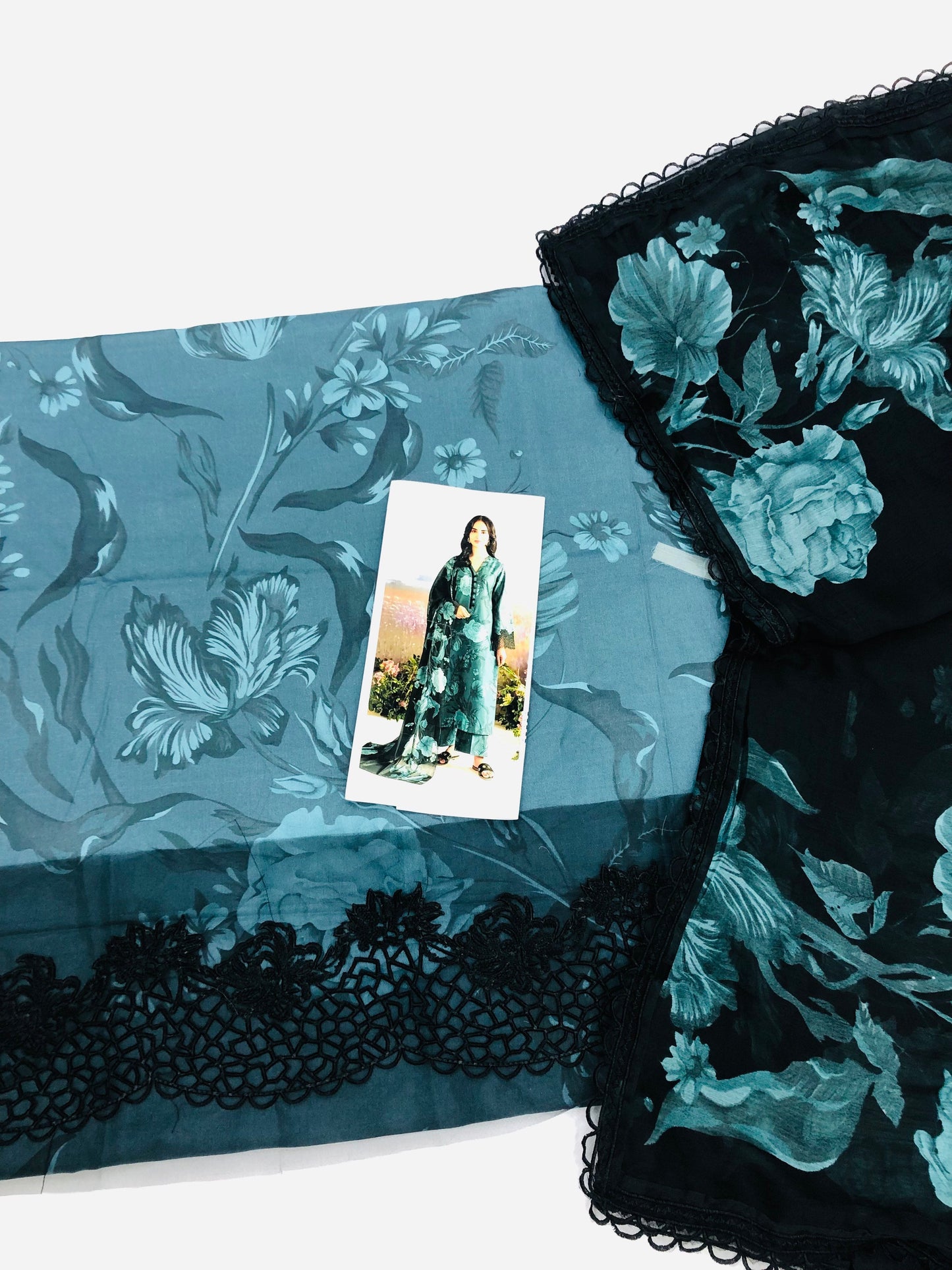 IZNIK SEA BLUE DIGITAL LAWN