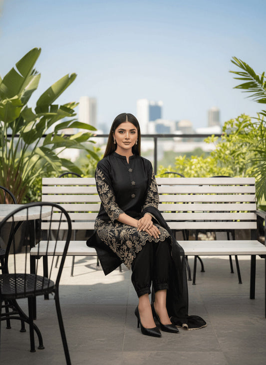 VINTAGE BLACK 3D SILK PRET