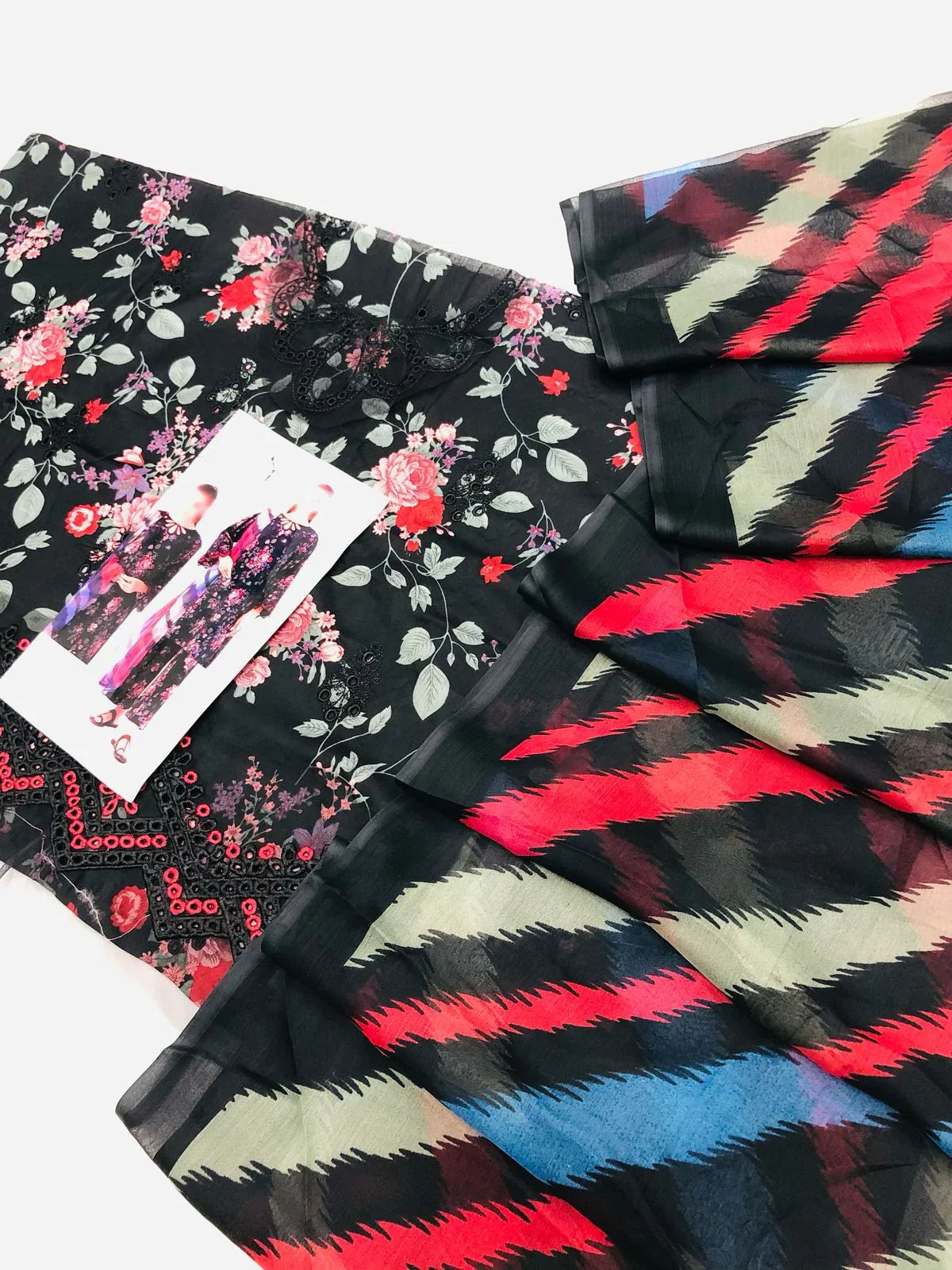 BAROQUE BLACK BOUQUET LAWN - SR FABRICS