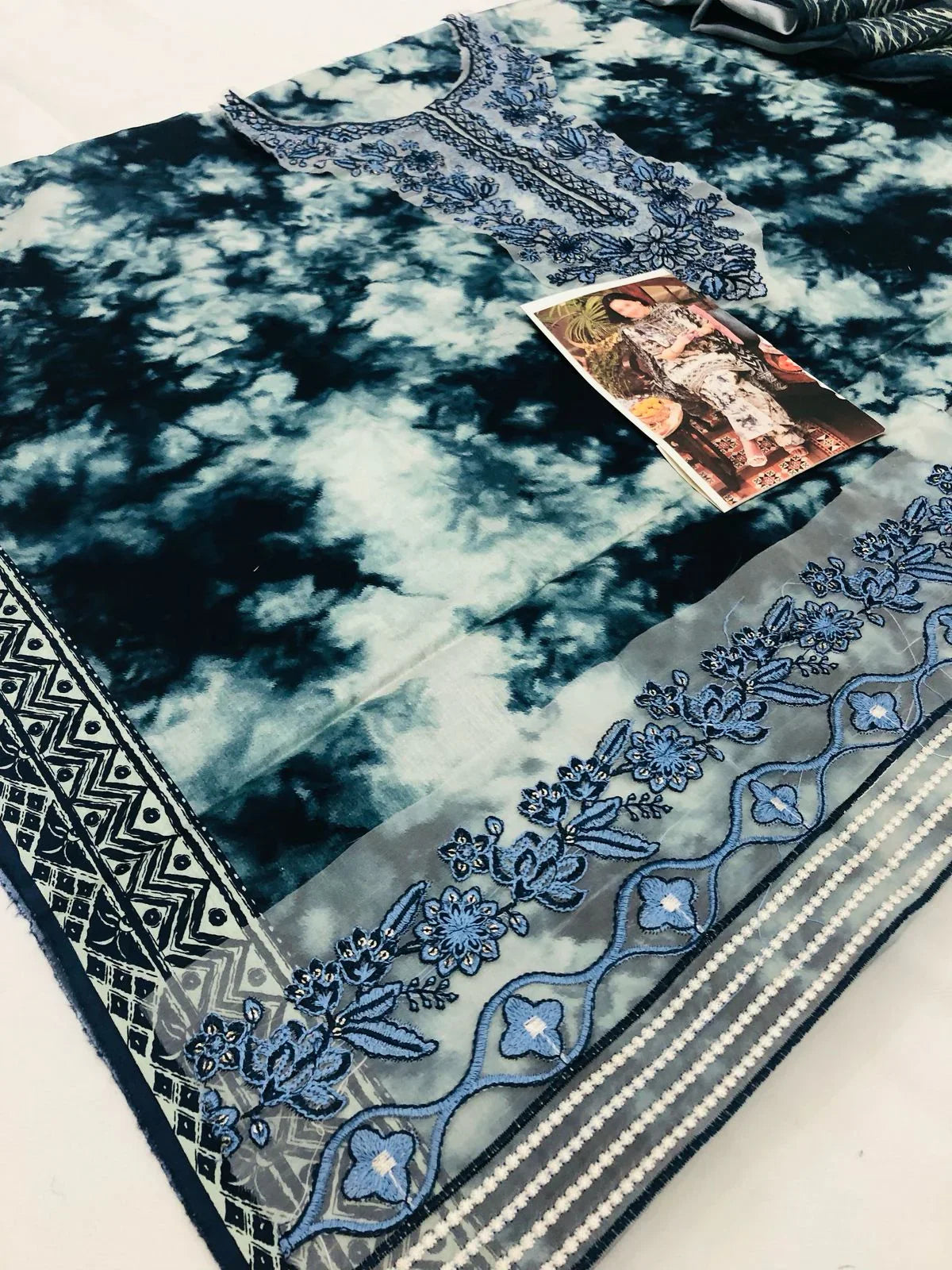 HANIYA SHADED BLUE LAWN - SR FABRICS
